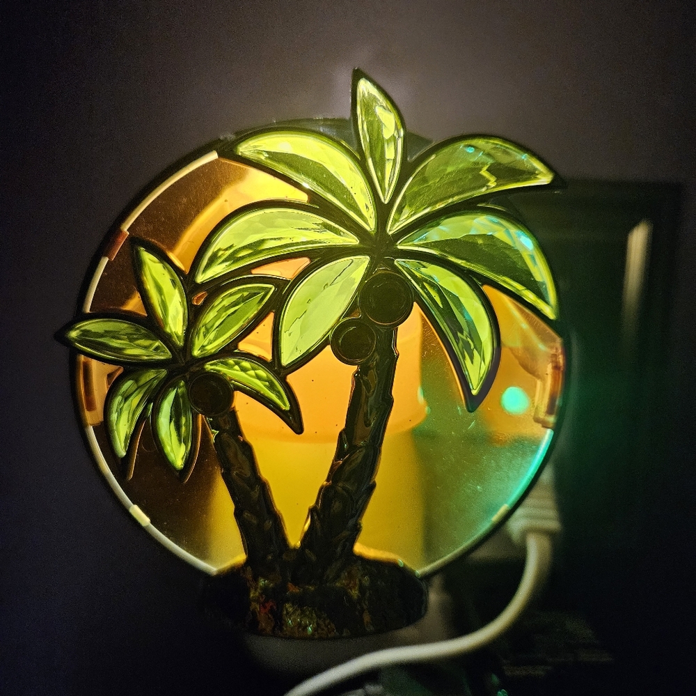 6 Bath And Body Wallflower Plugs - Picture 7 of 7